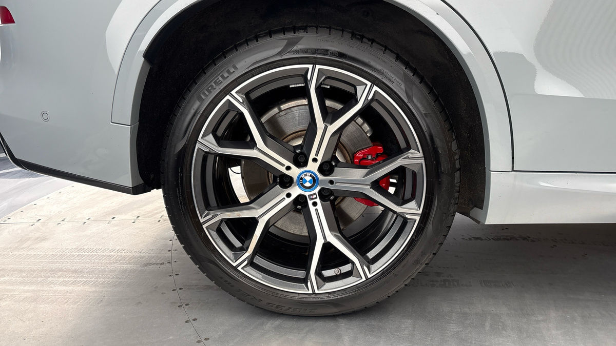 BMW X5 Image 10
