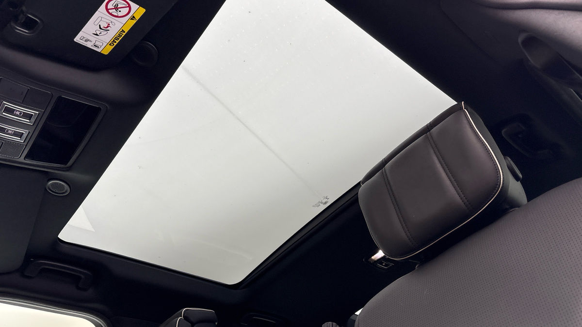 Land Rover Discovery Image 6