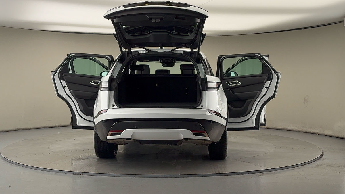 More views of Land Rover Range Rover Velar