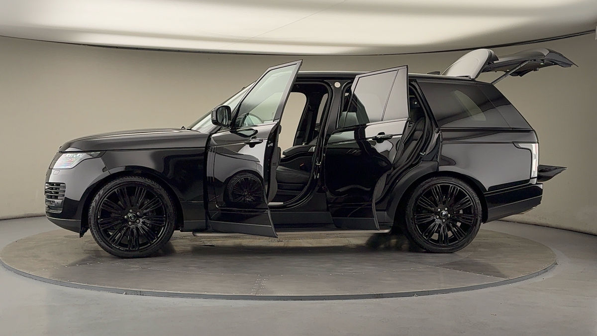 More views of Land Rover Range Rover