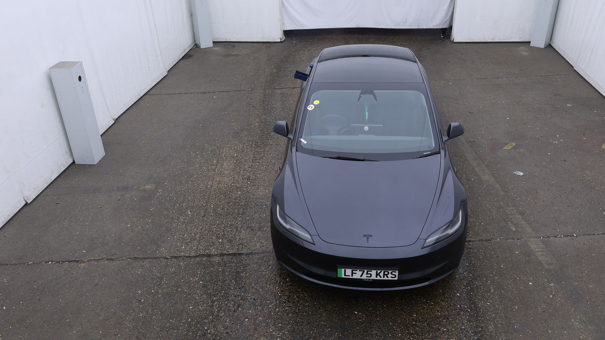 Tesla Model 3 Image 7
