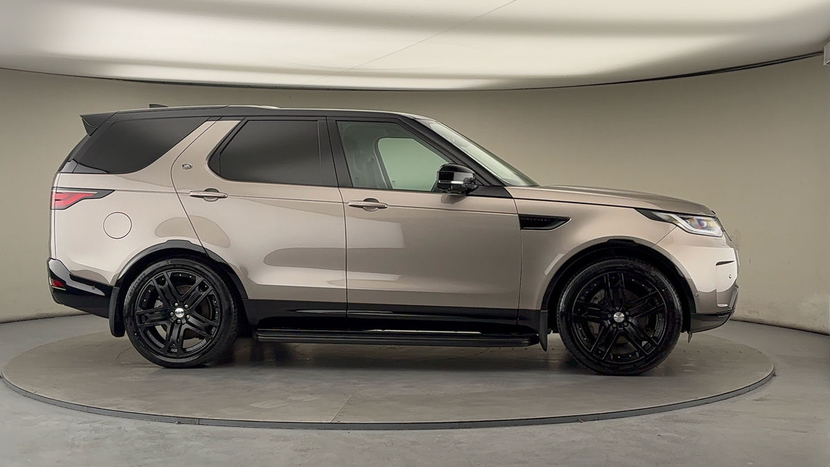 More views of Land Rover Discovery