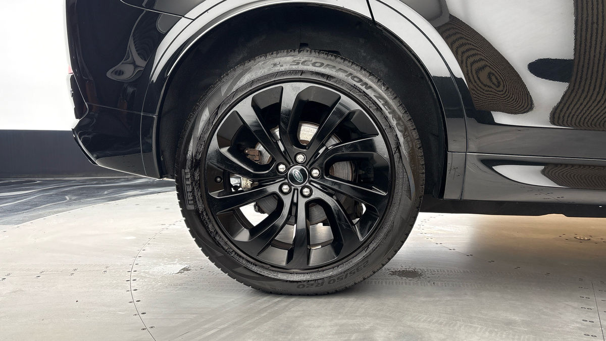 Land Rover Discovery Sport Image 10