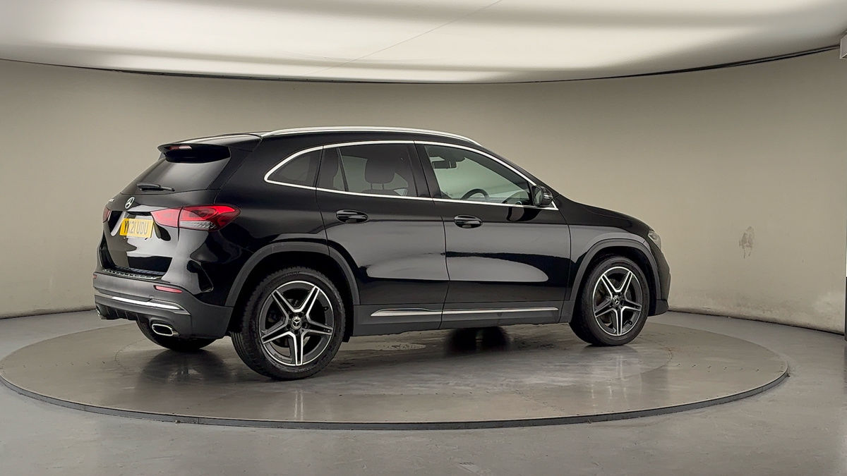 More views of Mercedes-Benz GLA
