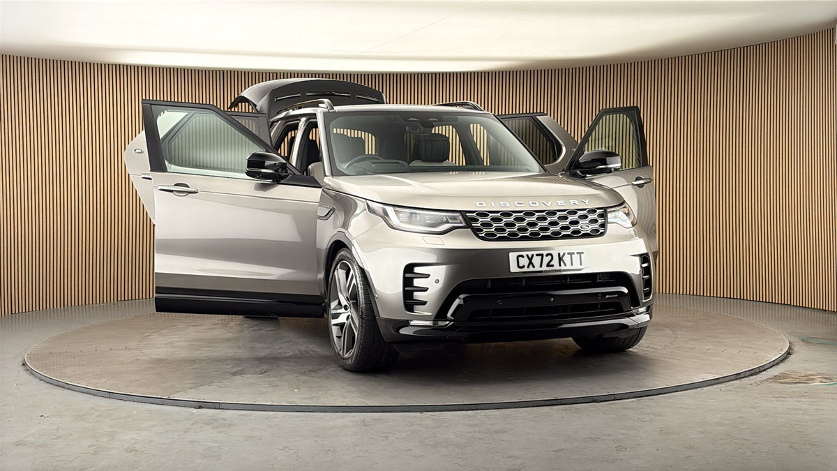 More views of Land Rover Discovery