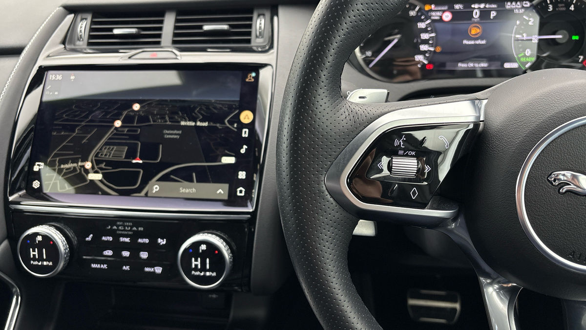 Jaguar E-PACE Image 13