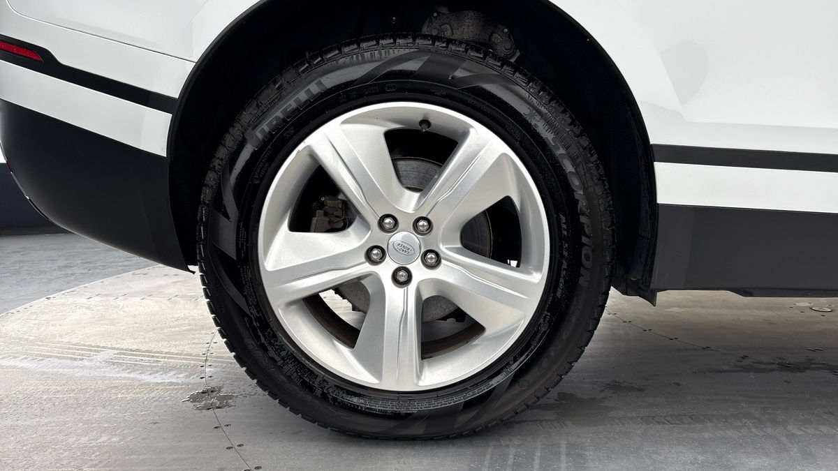 Land Rover Range Rover Velar Image 10