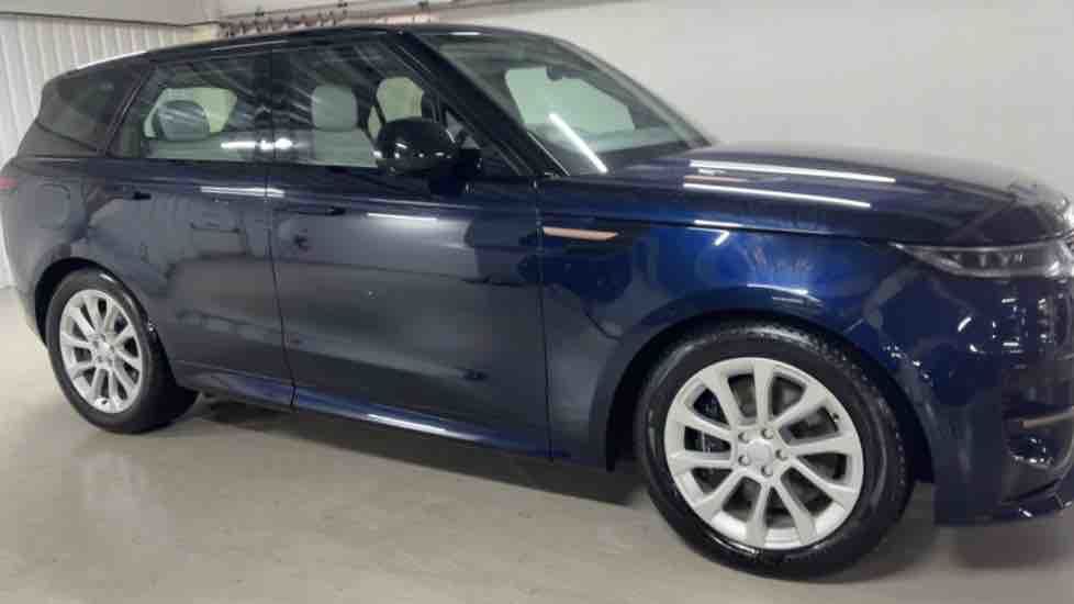 More views of Land Rover Range Rover Sport