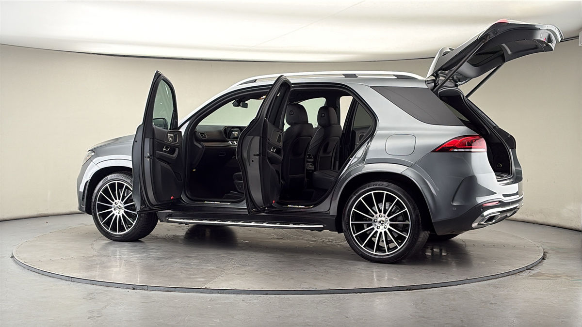 More views of Mercedes-Benz GLE