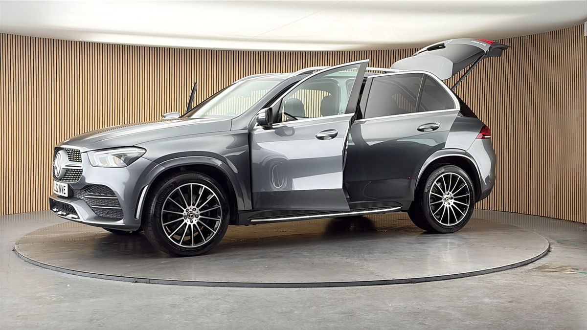 More views of Mercedes-Benz GLE