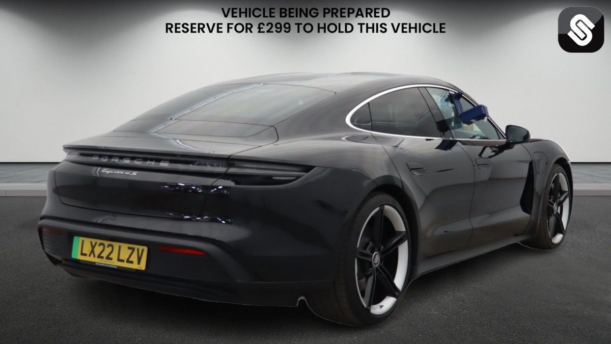 Porsche Taycan Image 4