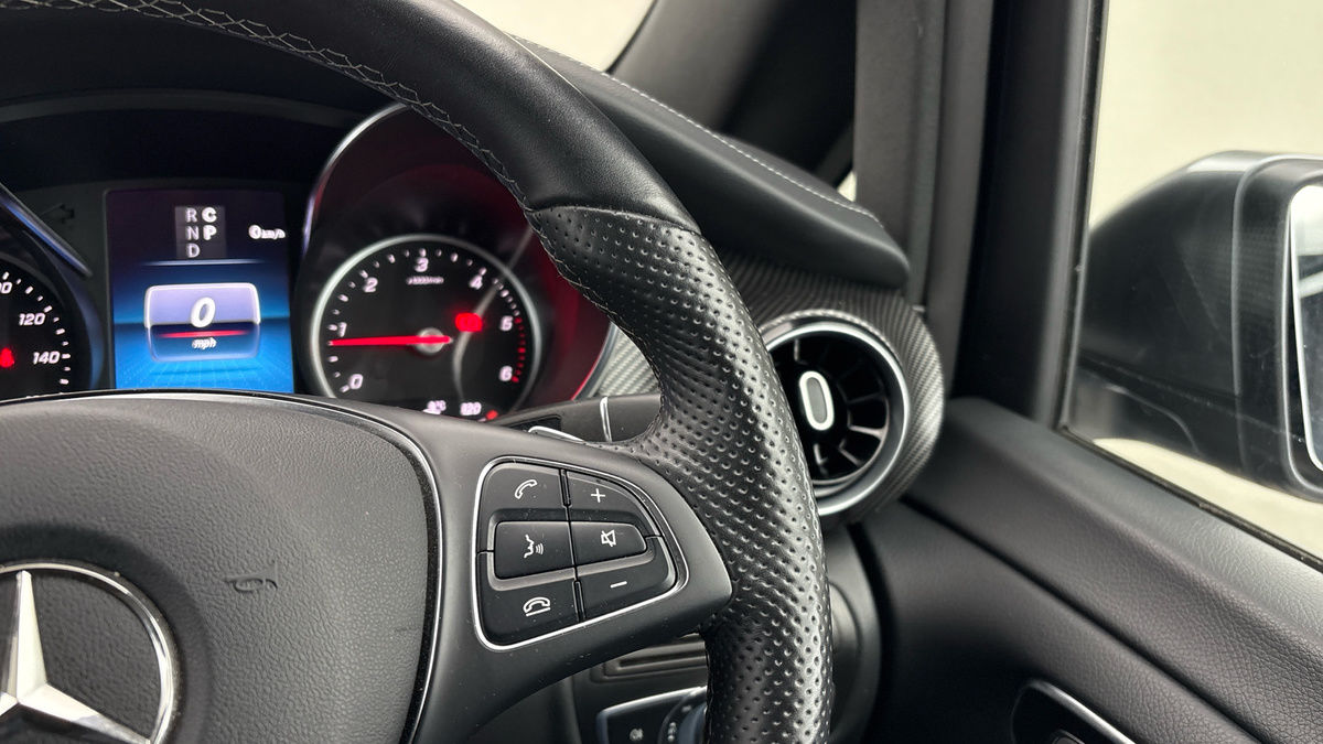 Mercedes-Benz V Class Image 14