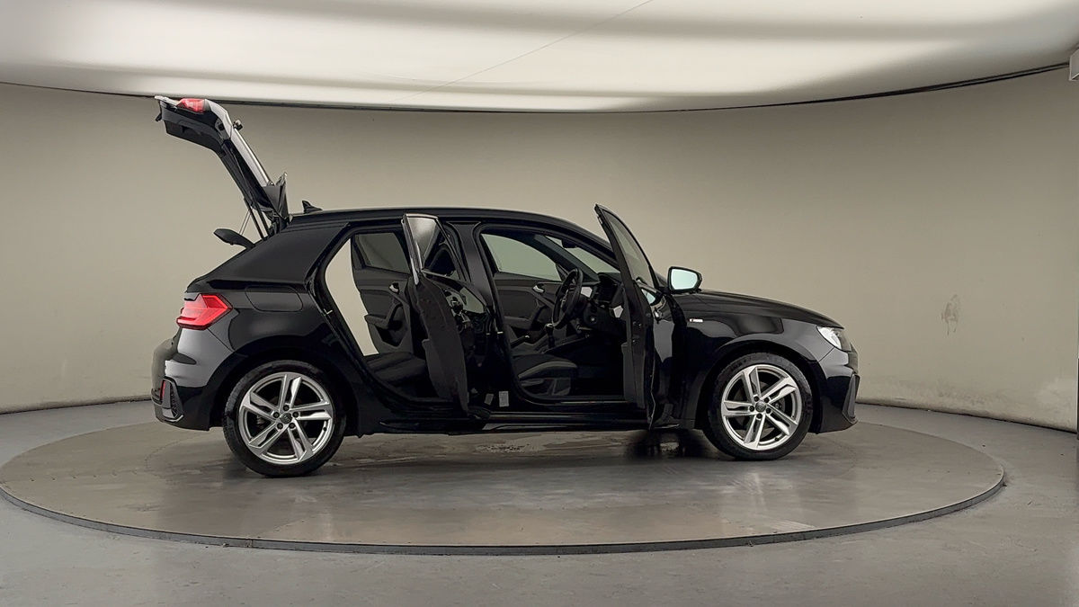 More views of Audi A1