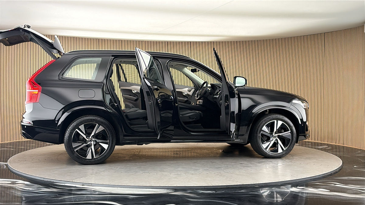 More views of Volvo XC90