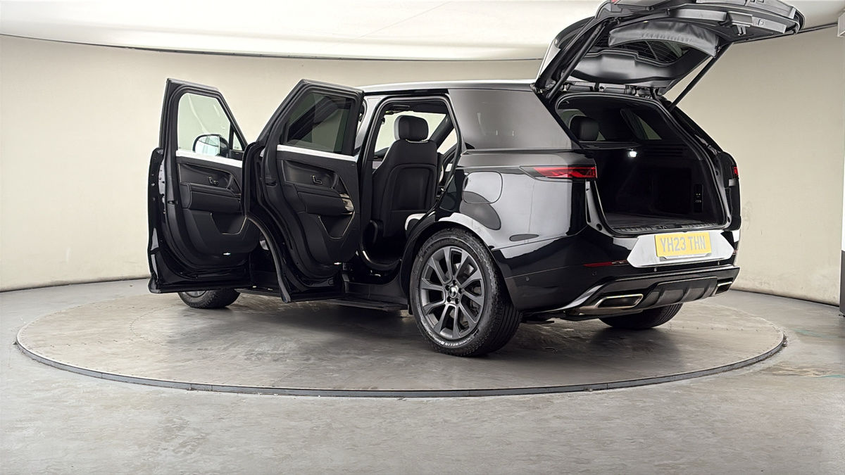 More views of Land Rover Range Rover Sport