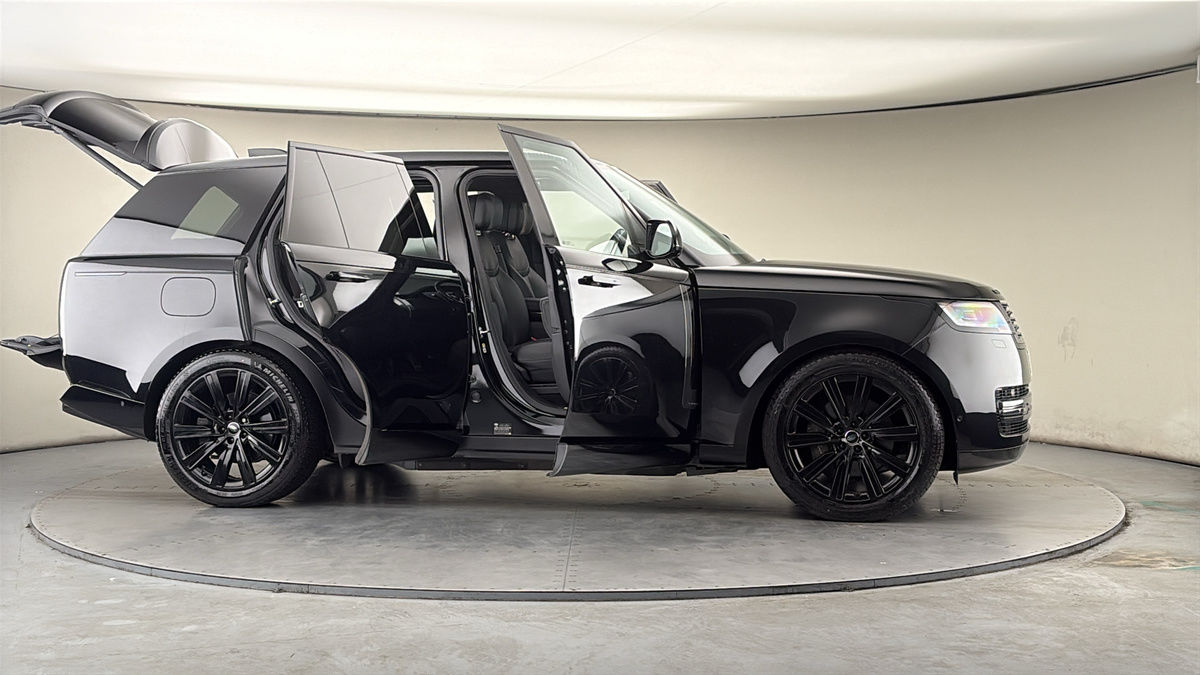More views of Land Rover Range Rover