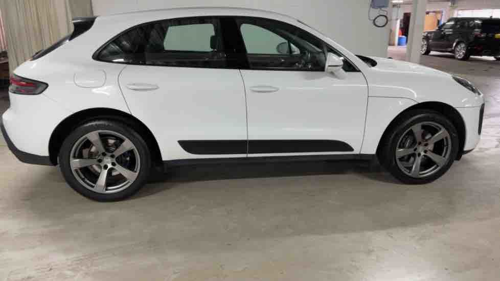 More views of Porsche Macan