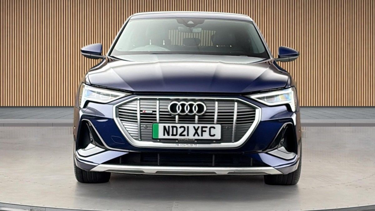 Audi e-tron Image 4