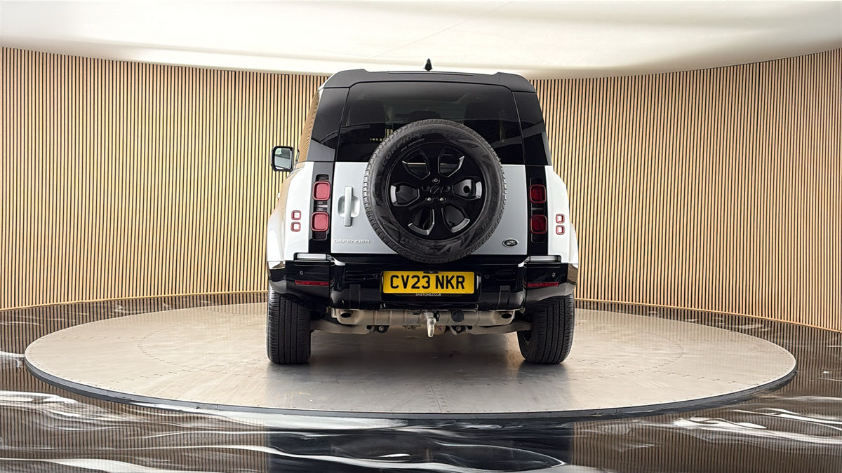 More views of Land Rover Defender 90