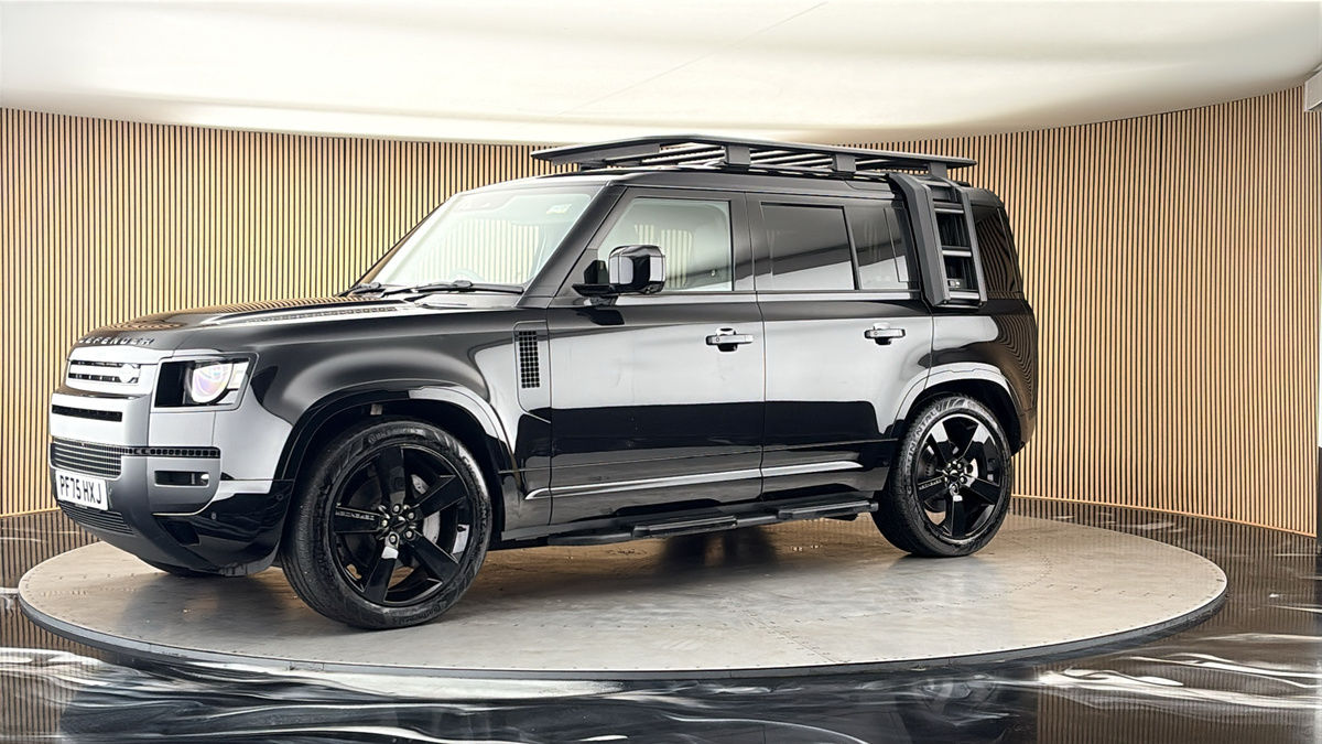More views of Land Rover Defender 110
