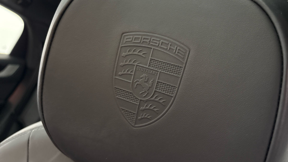 Porsche Cayenne Image 36