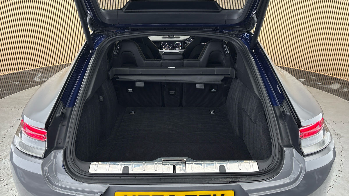 Porsche Panamera Image 11