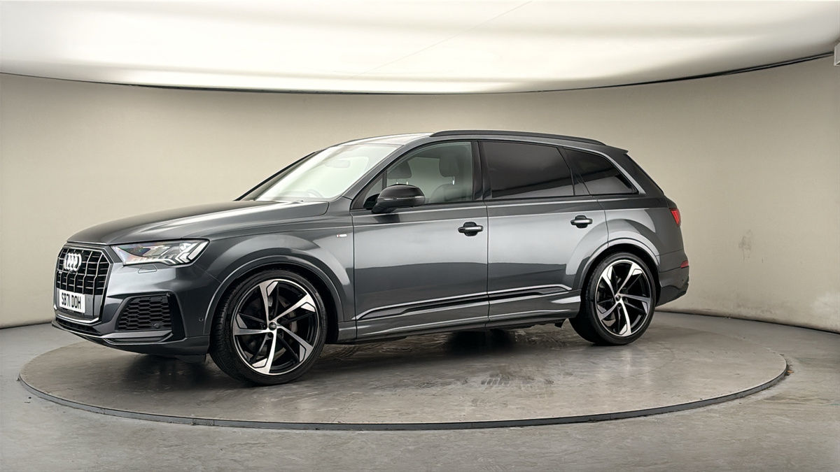 More views of Audi Q7