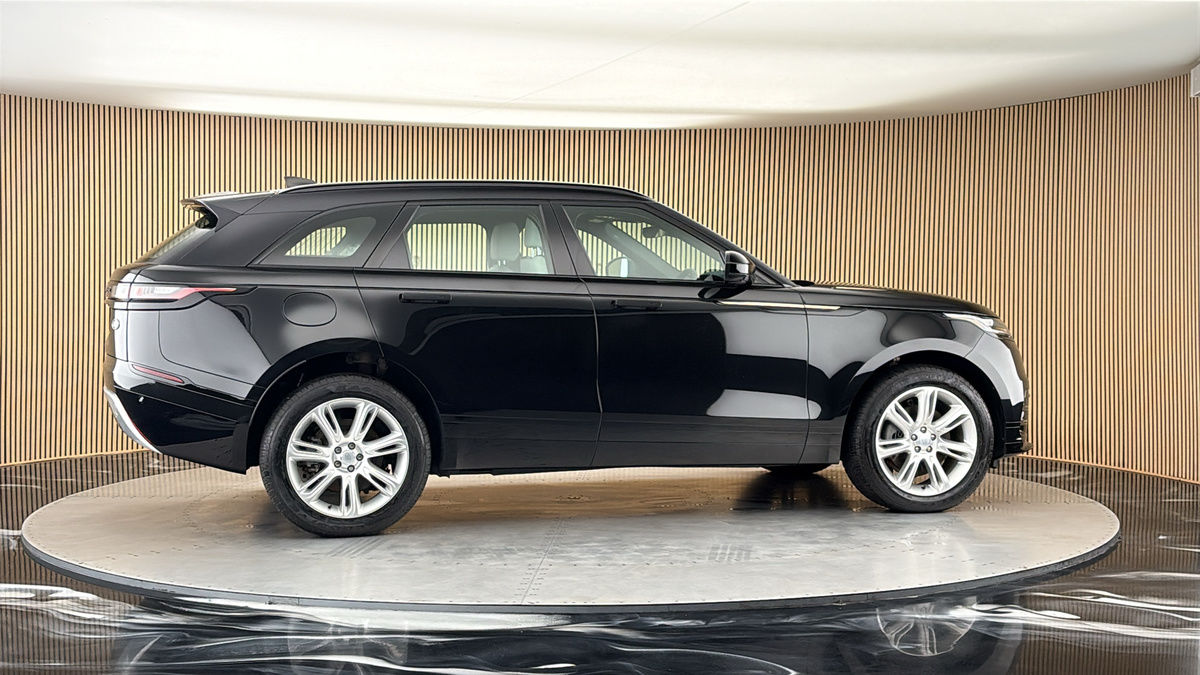 More views of Land Rover Range Rover Velar