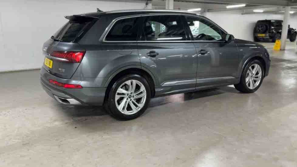 More views of Audi Q7
