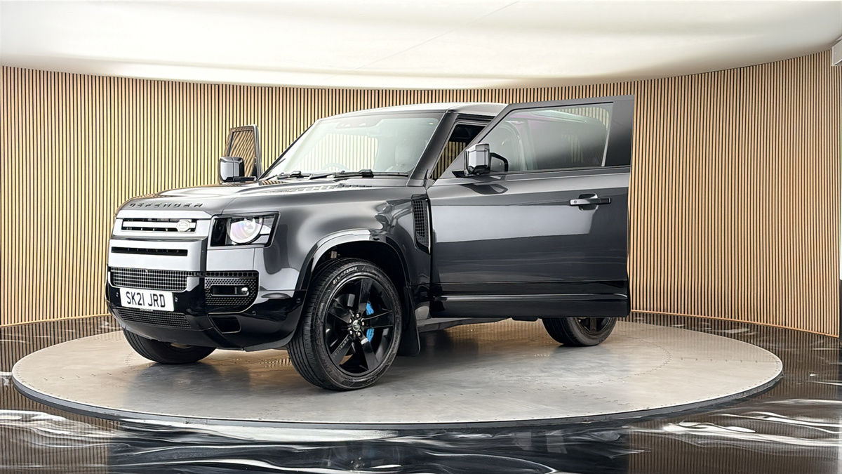 Land Rover Defender 90 Image 22