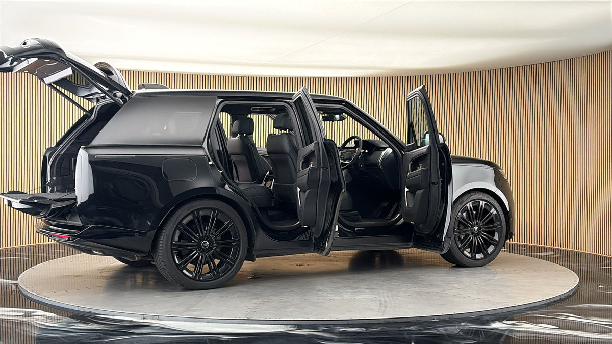 More views of Land Rover Range Rover