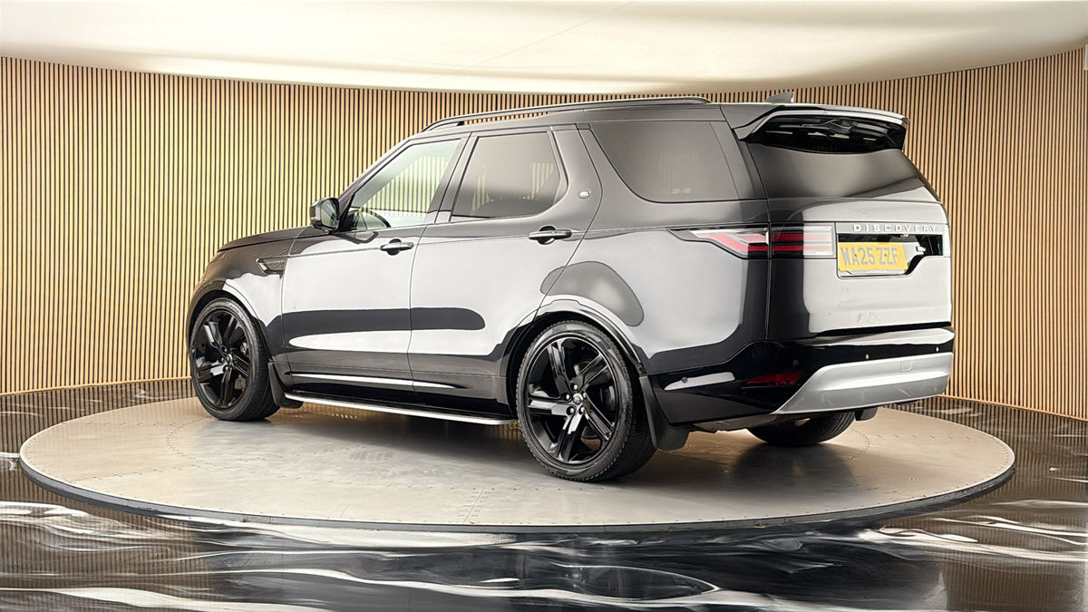 More views of Land Rover Discovery