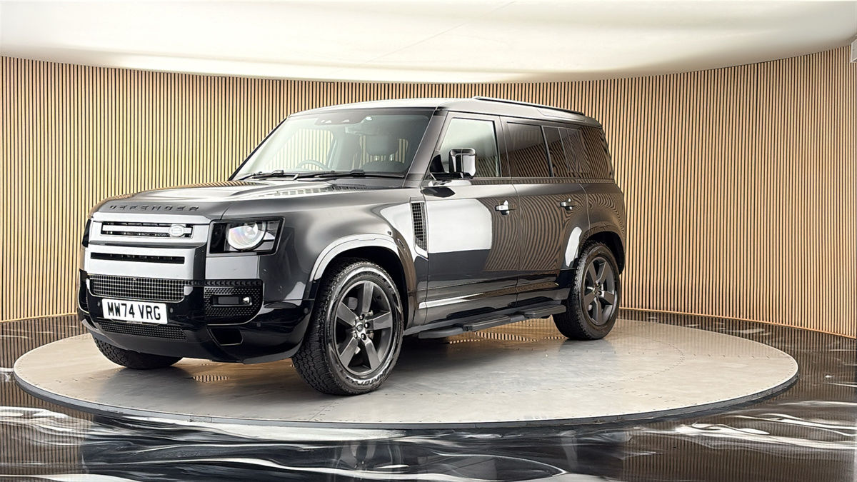 More views of Land Rover Defender 110