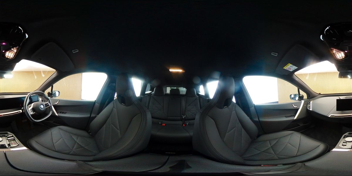 More views of BMW iX