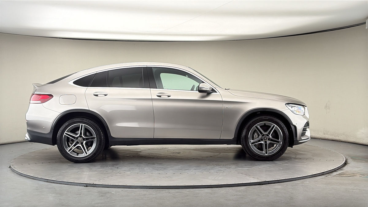 Mercedes-Benz GLC Image 16