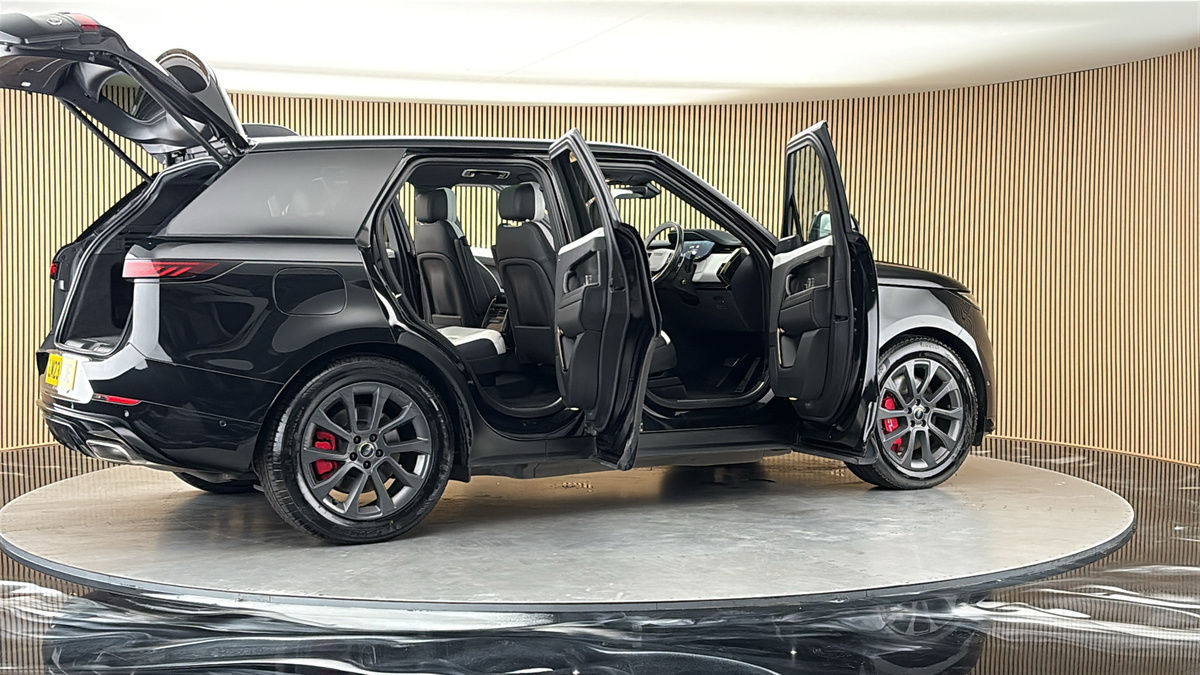 More views of Land Rover Range Rover Sport