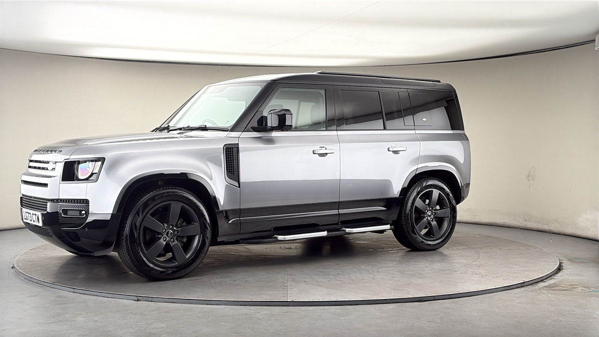 More views of Land Rover Defender 110