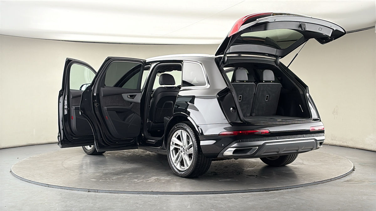 Audi Q7 Image 23