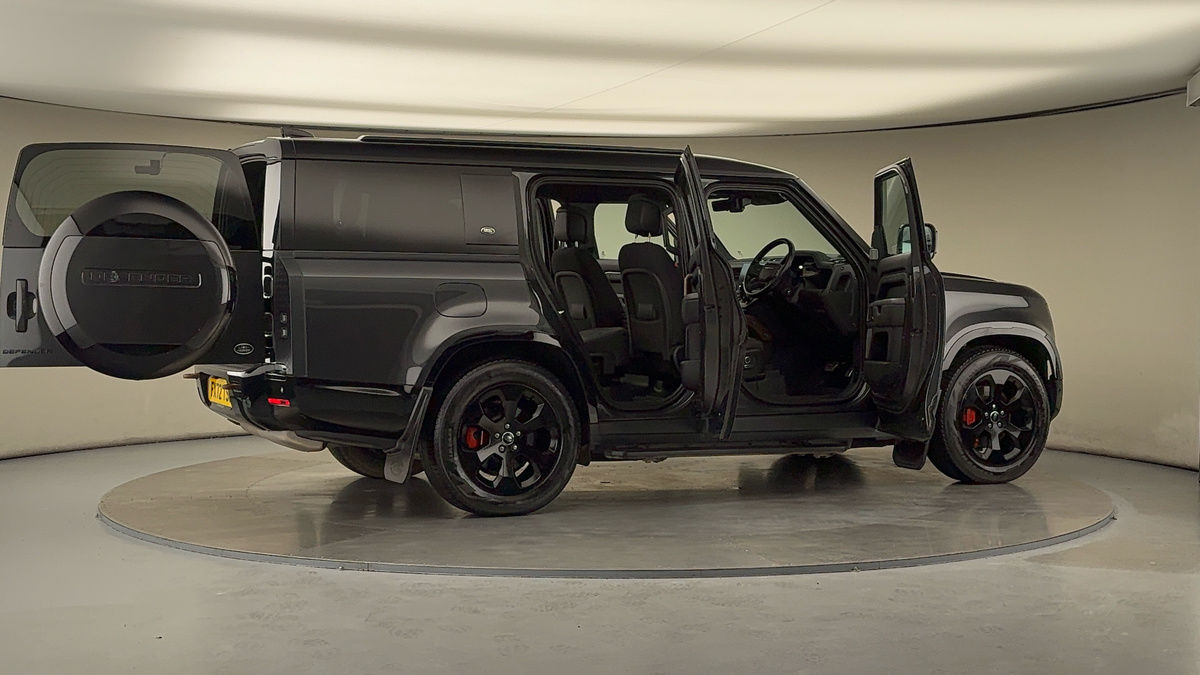 More views of Land Rover Defender 130