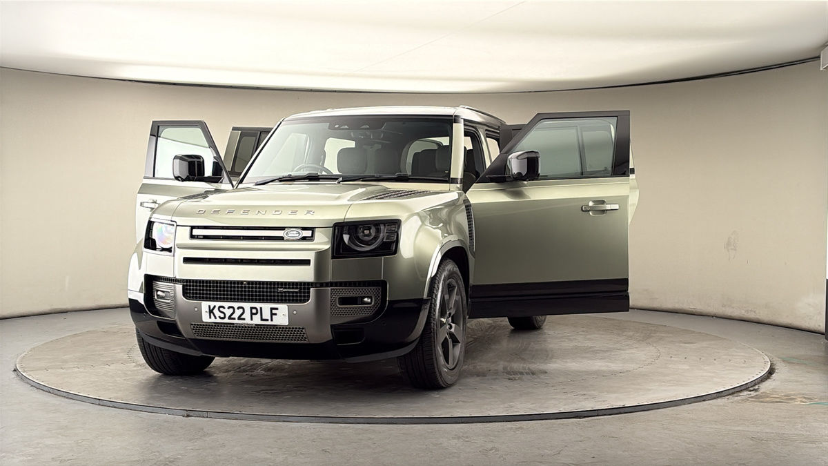 More views of Land Rover Defender 110