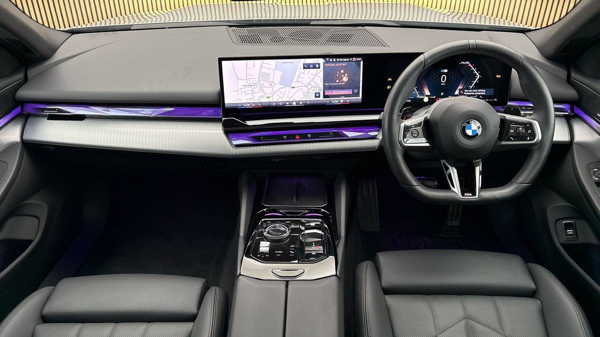 BMW 5 Series Image 12