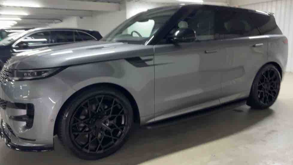 More views of Land Rover Range Rover Sport