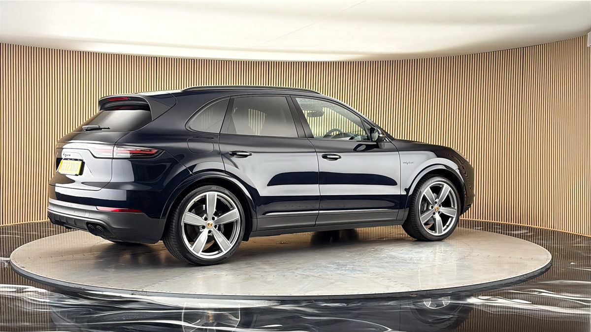 More views of Porsche Cayenne