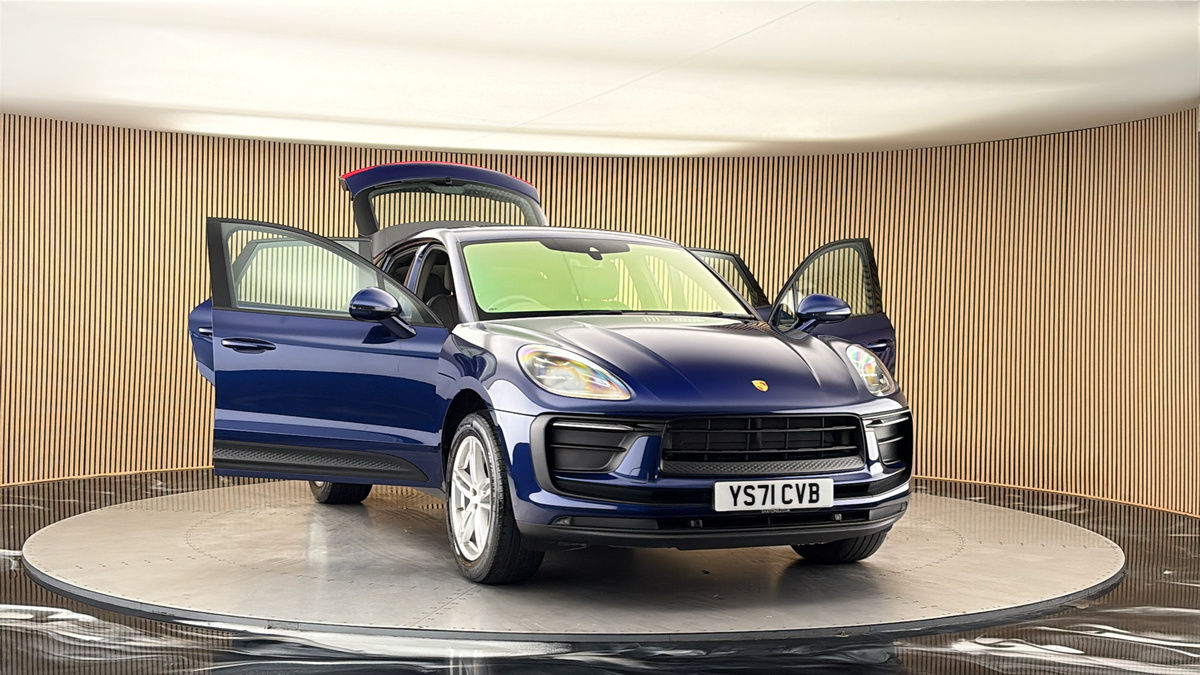 More views of Porsche Macan