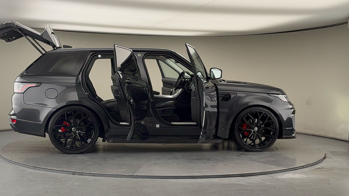 More views of Land Rover Range Rover Sport