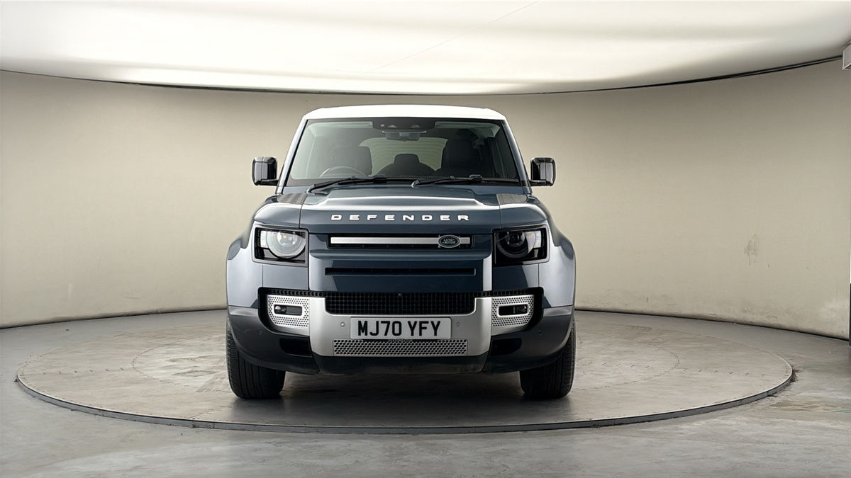 Land Rover Defender 110 Image 3