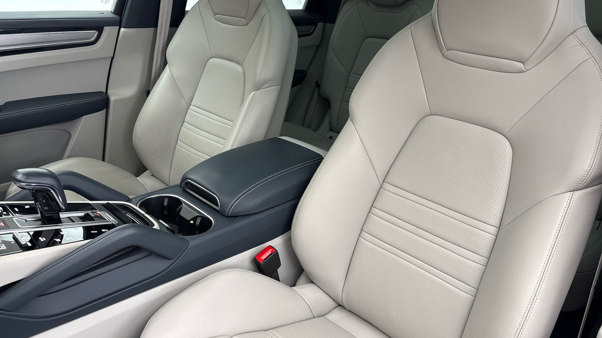 Porsche Cayenne Image 7