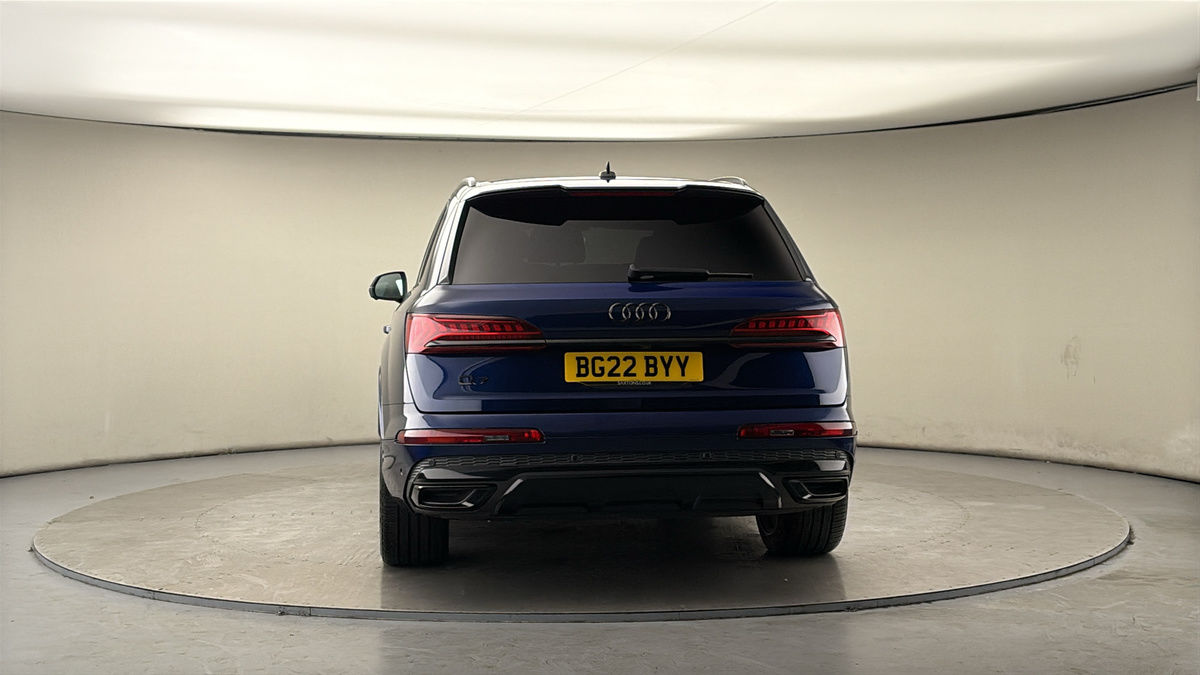 More views of Audi Q7