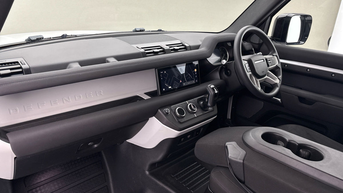 Land Rover Defender 90 Urban Image 9