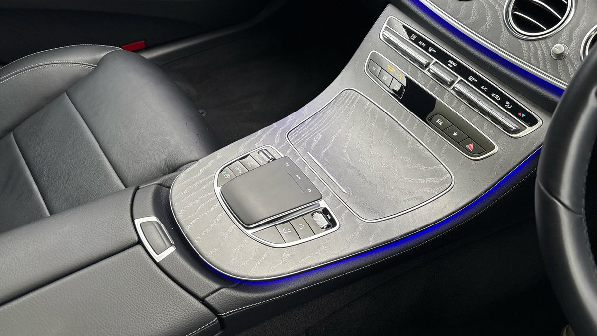 Mercedes-Benz E Class Image 18